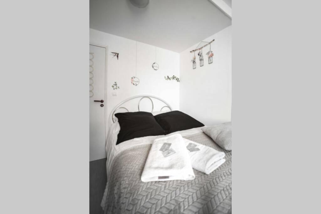Cherokee Apartman Dinan Kültér fotó